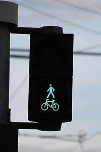 Cyclists signal lamp traffic signal photo