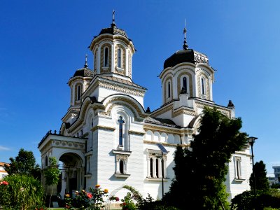 Pitesti : Biserica ortodoxa Sfanta Vineri photo