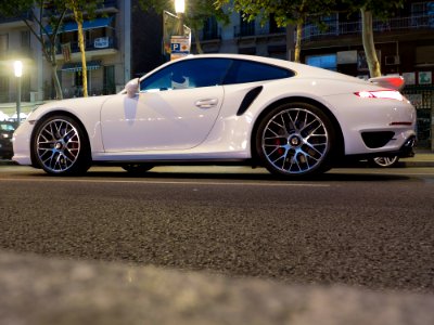 Porsche desde el suelo