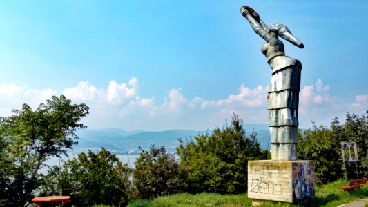 Orsova: Statue over the Dunare