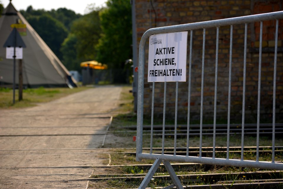 Aktive Schiene, Freihalten!