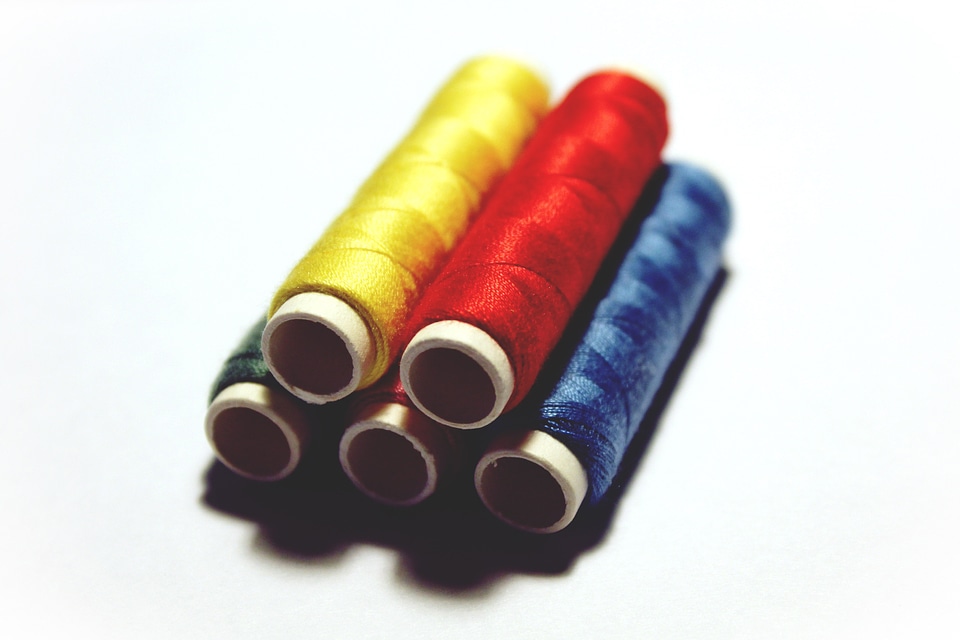 Thread spool coiled weave