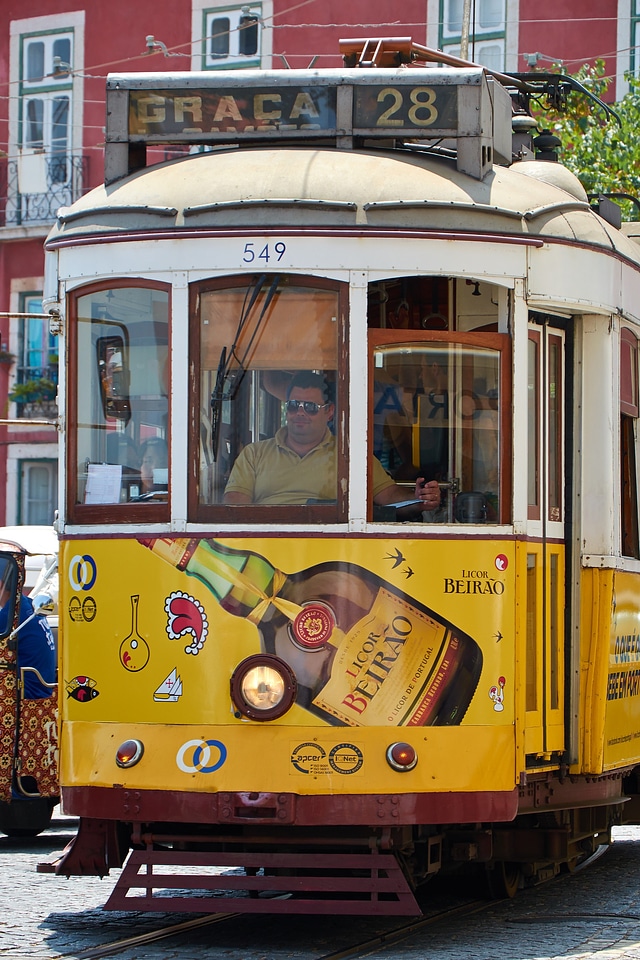 Tram drive traffic