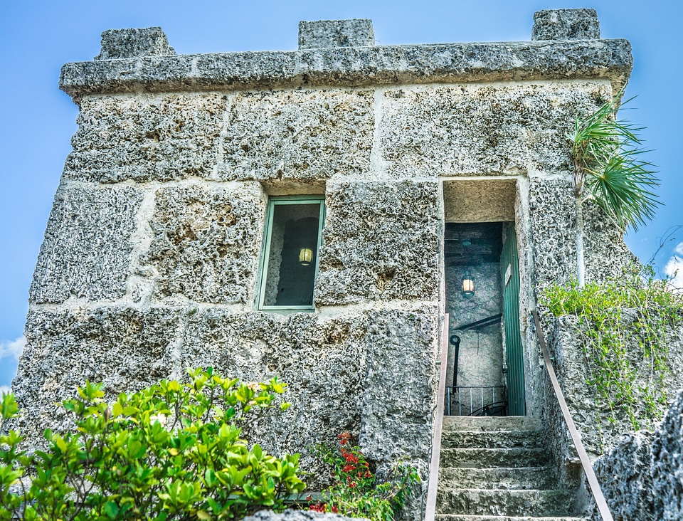 Attraction blocks homestead