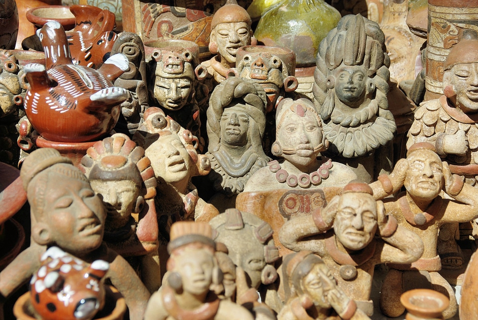 Statues otavalo ecuador