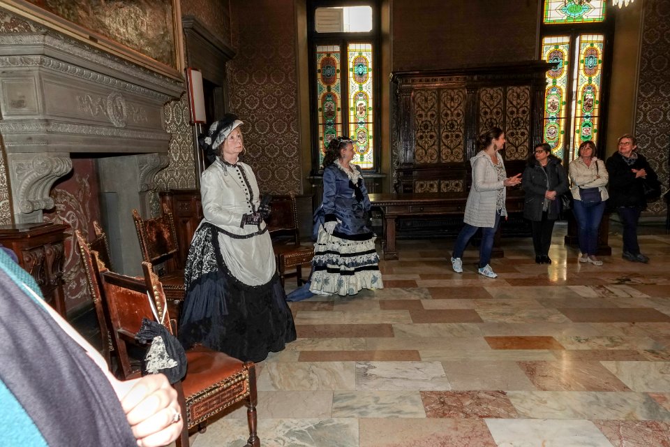 Visita a Palazzo Cisterna e Torino
