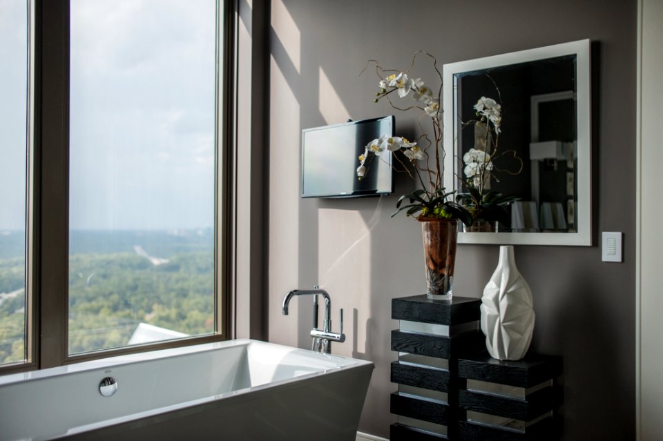 Bathtub with Wall Mounted TV