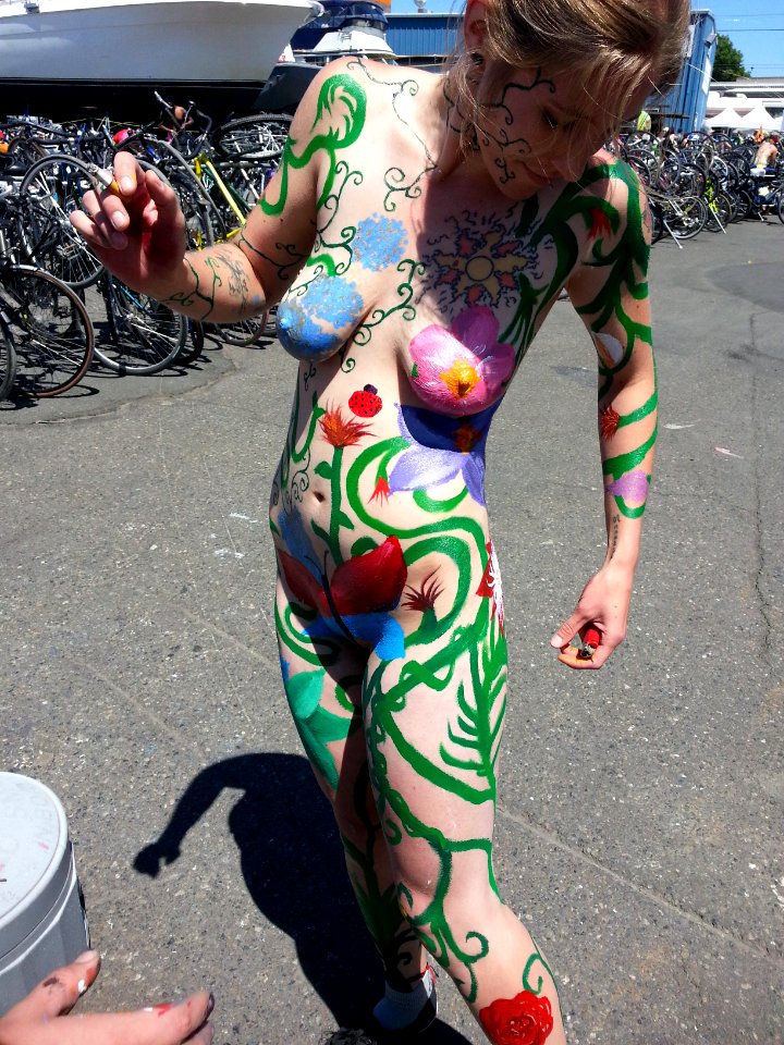 Fremont Solstice Parade Painting Party 2015