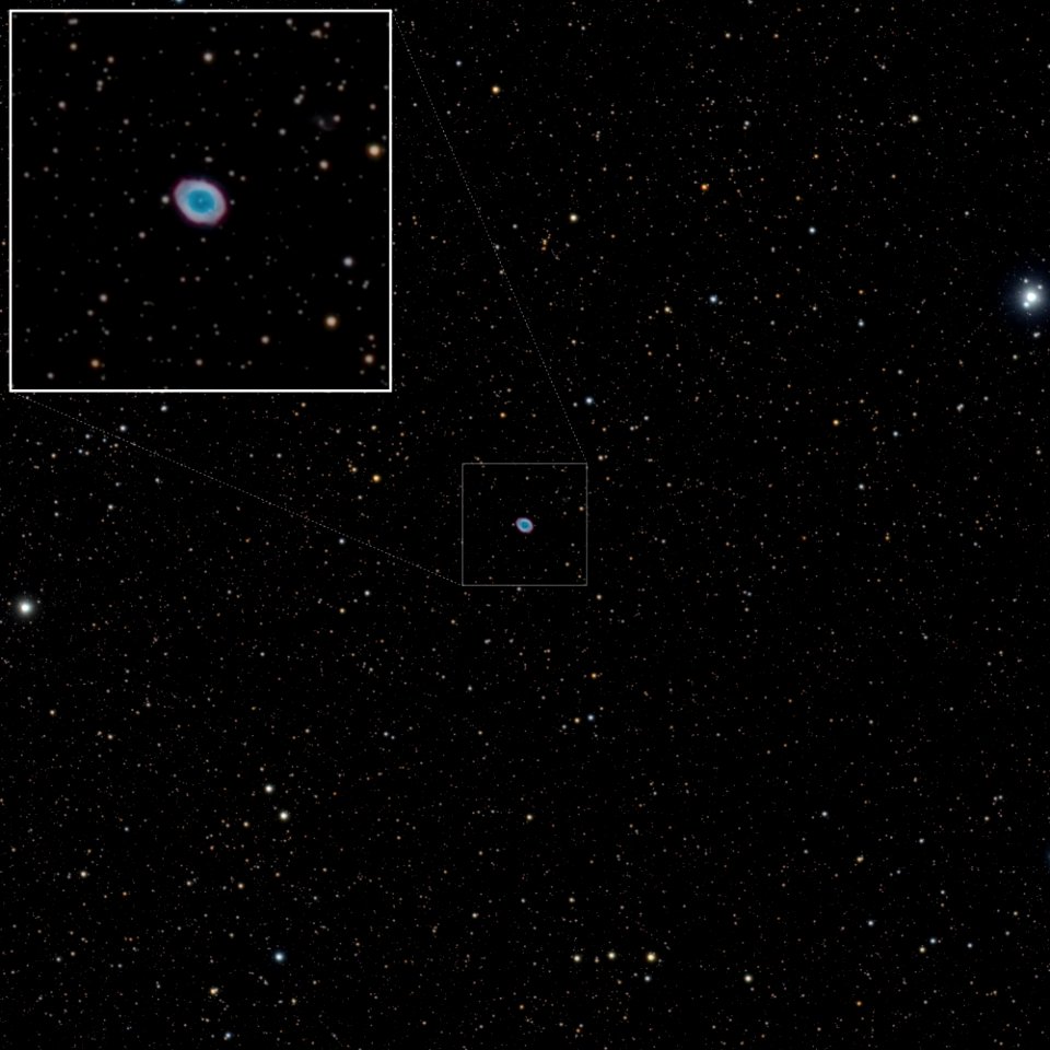 The Ring Nebula in the middle of the stars HD 176051 and Beta Lyrae