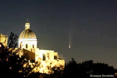 Cattedrale Oria - Cometa NEOWISE F3 8 luglio 2020 photo