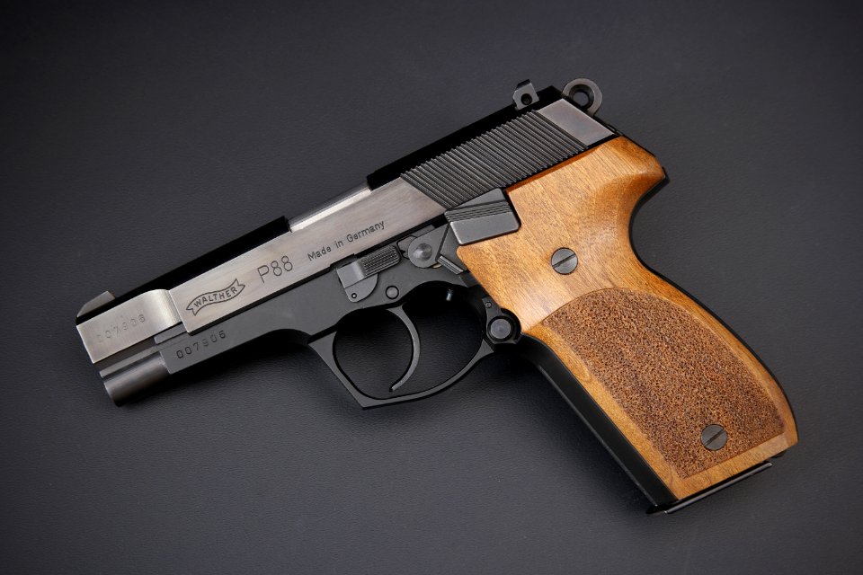 Walther P88 with Nill wood grips