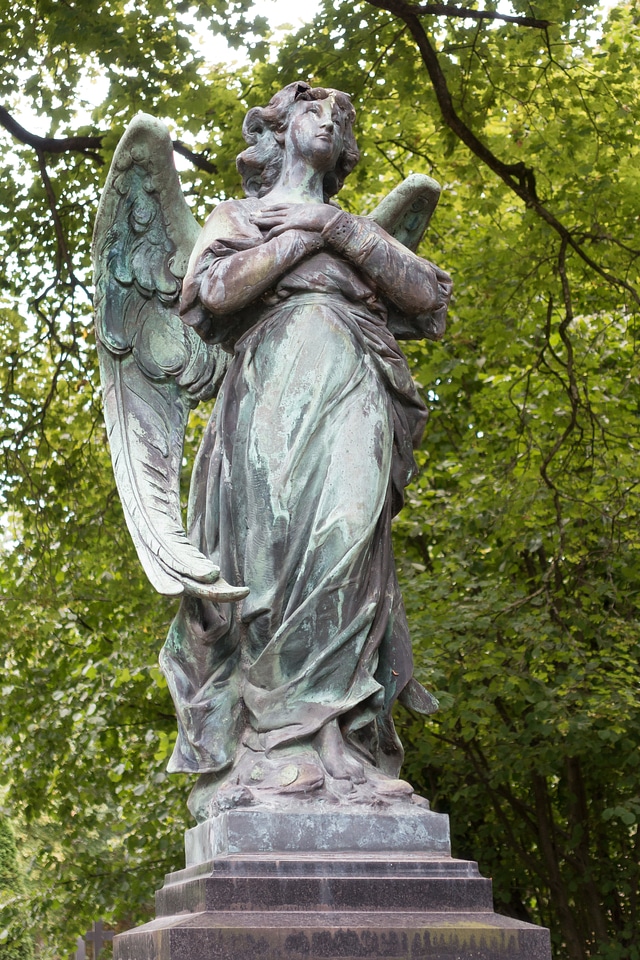 Figure sculpture angel figure