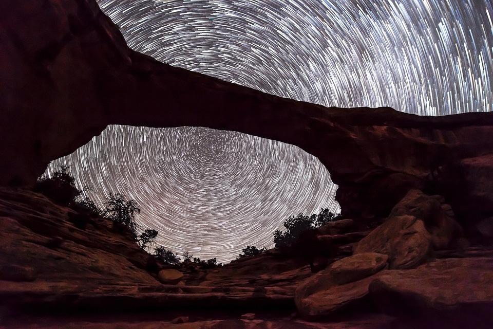 Long exposure landscape starry photo