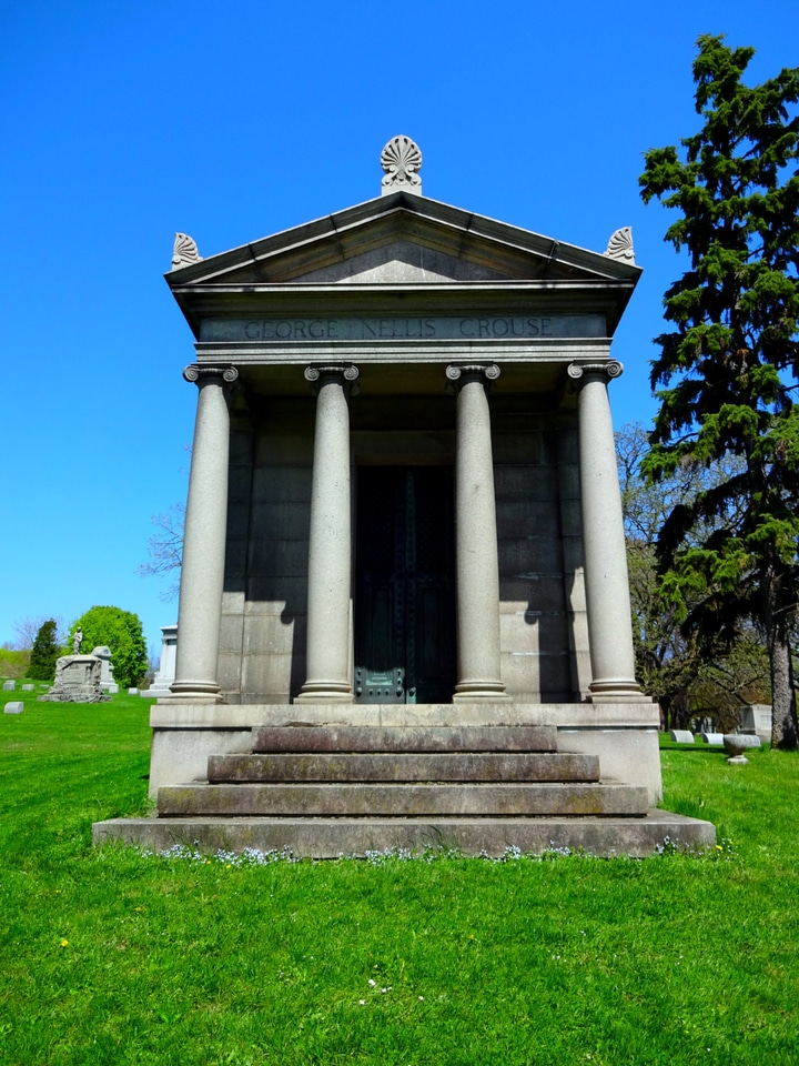 Mausoleum cemetery burial