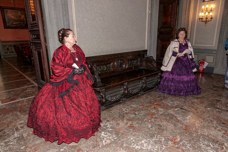 Visita a Palazzo Cisterna e Torino