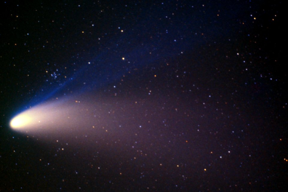 Hale-Bopp on April 6, 1997