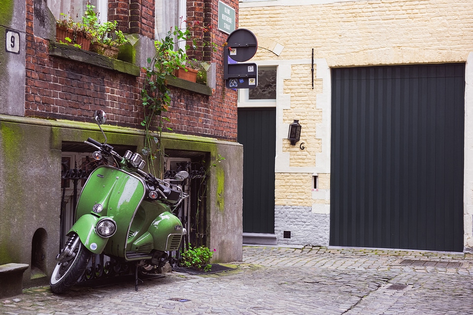 Vehicle transportation street