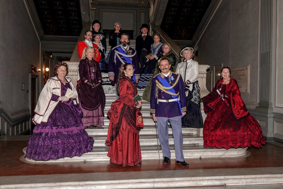 Visita a Palazzo Cisterna e Torino