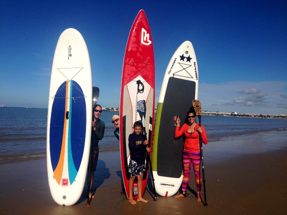 a family that paddles together, stays together... (thanks to Shara for the photobomb)