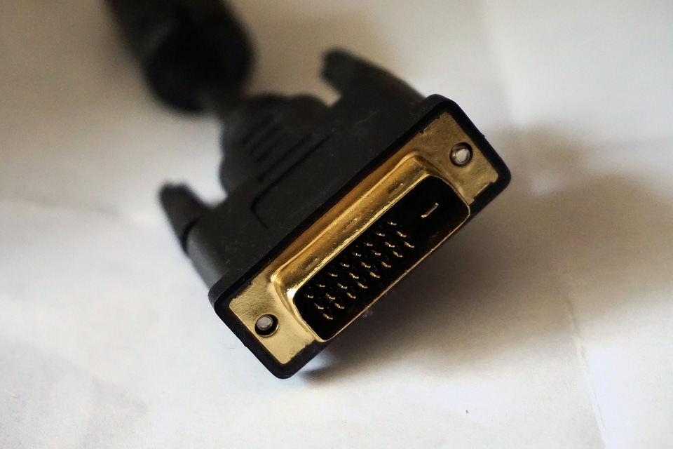 Accessories connection hardware