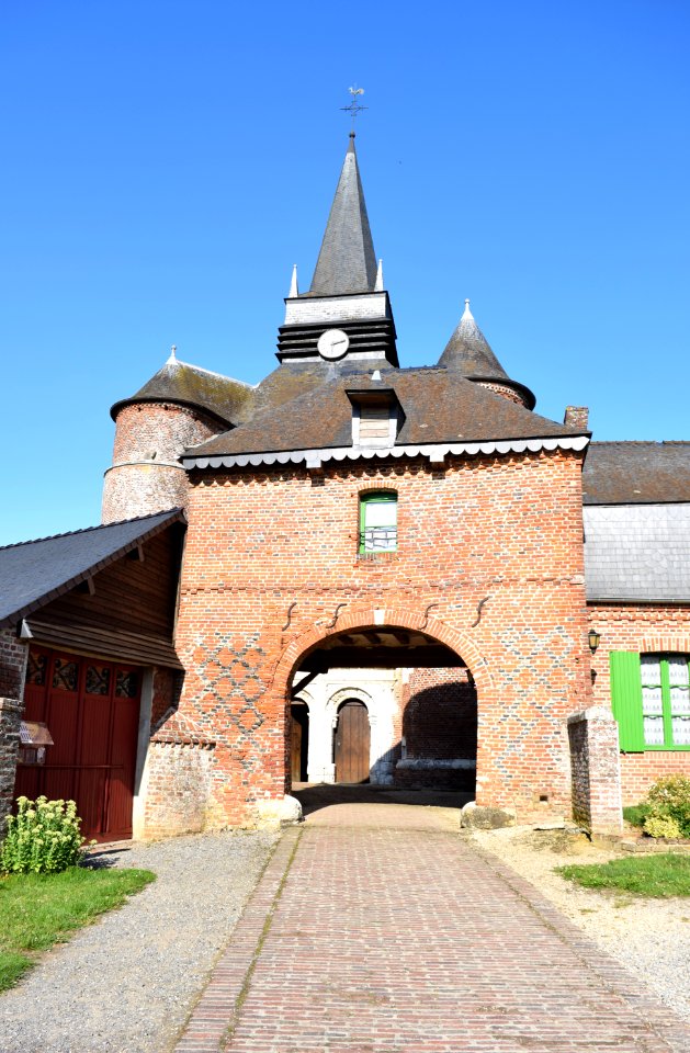 Promenade à Parfondeval et visite de son musée des outils anciens