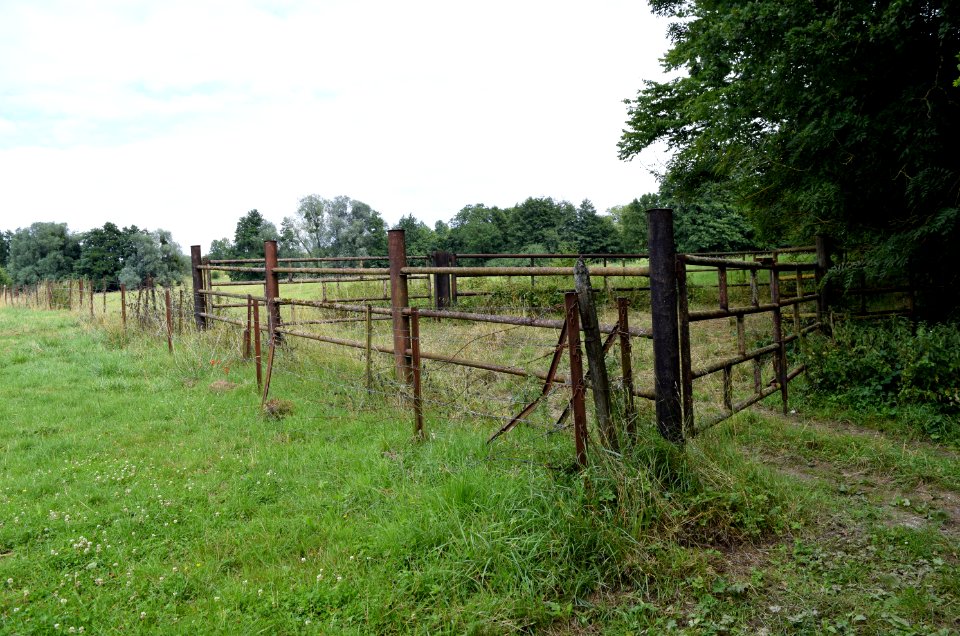 Promenade à Parfondeval et visite de son musée des outils anciens