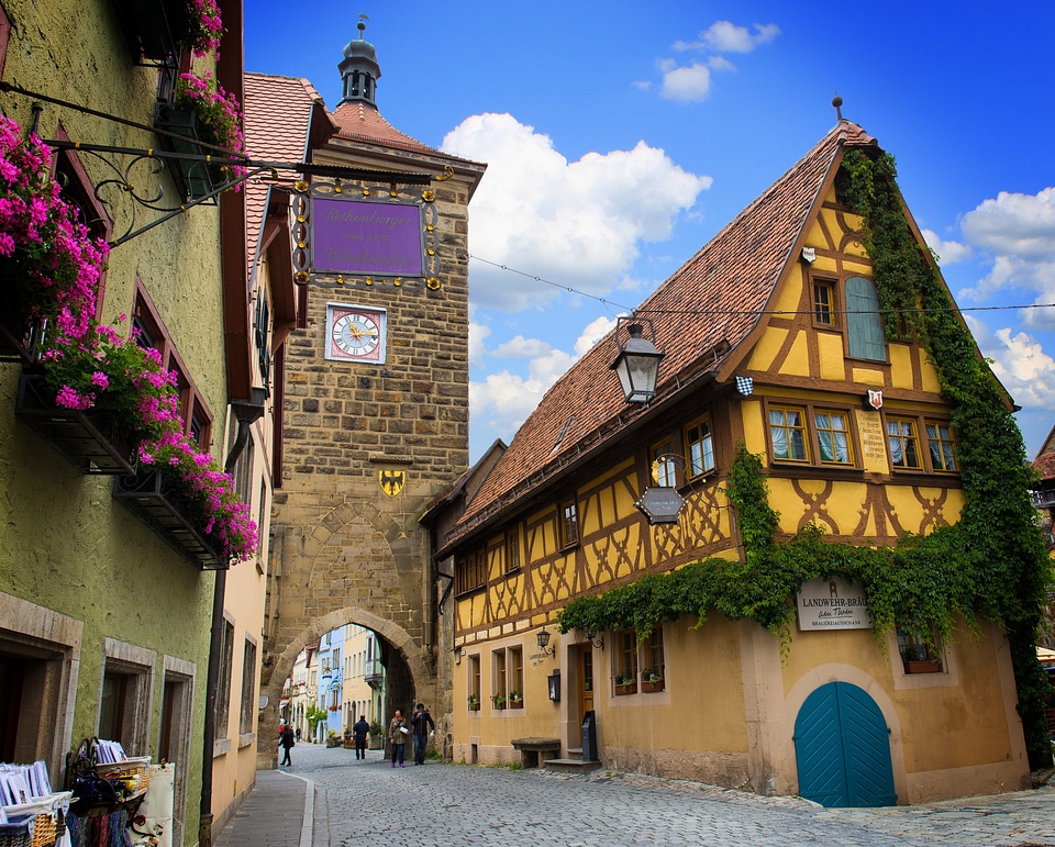 Middle ages truss house