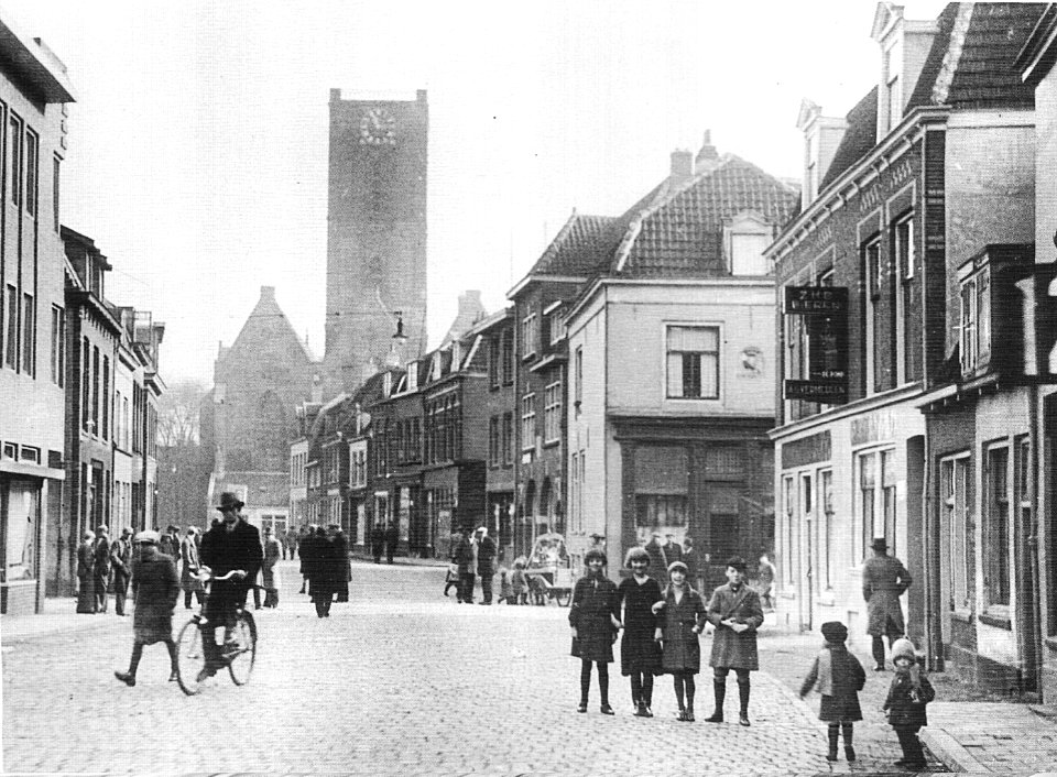 Waterstraat omstreeks 1930