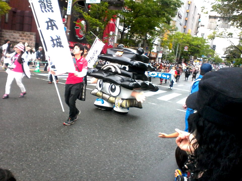 Dontaku parade: Cool enough that castles themselves come and dance!