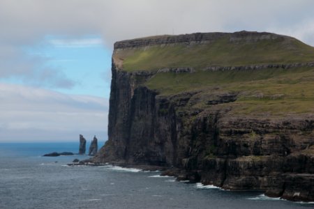 Eiðsikollur, Giant and the Witch