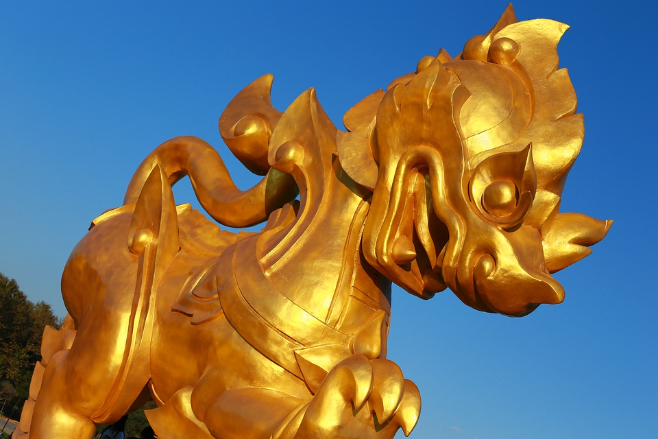 Statue thailand gold