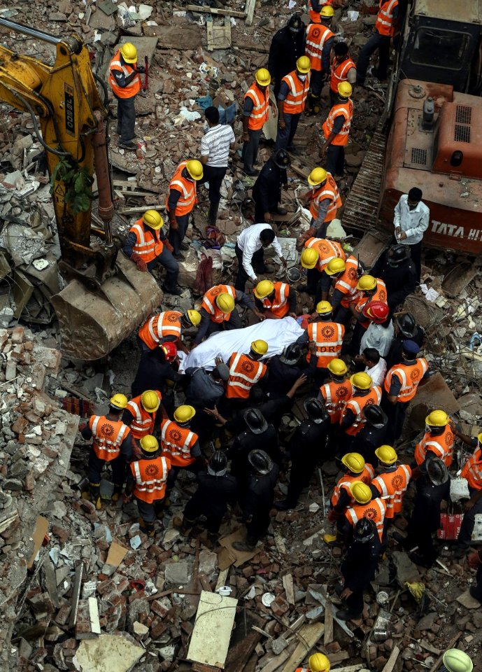 Bombay: derrumbe de un edificio