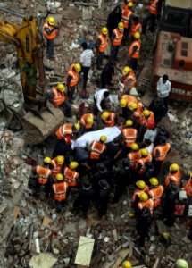 Bombay: derrumbe de un edificio photo