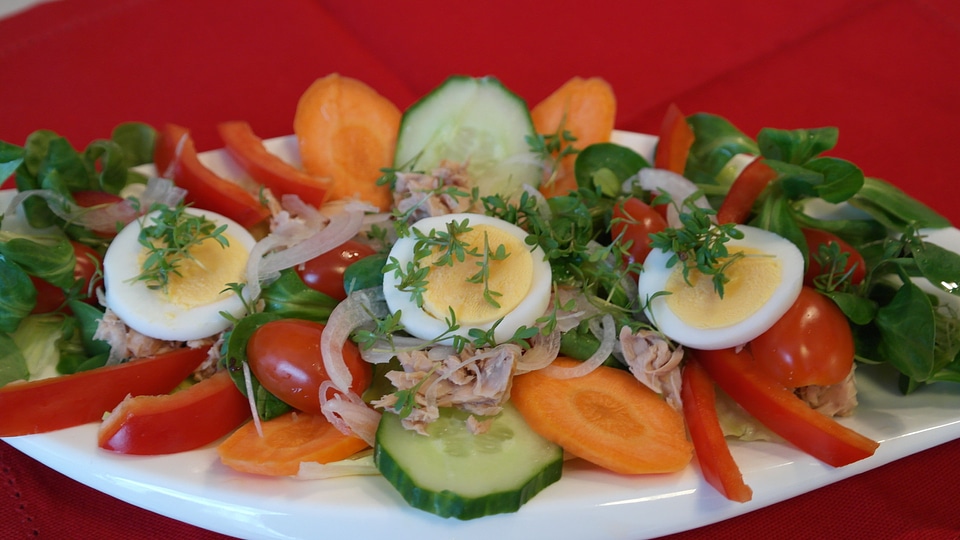 Cucumber paprika onion