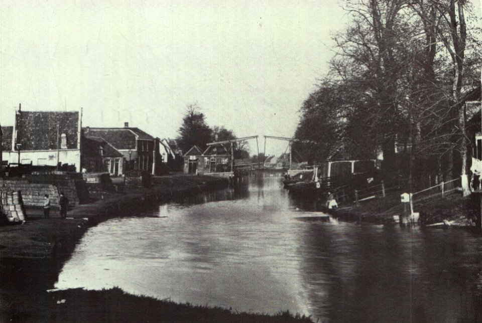 Rooie Brug vanuit het Zuiden