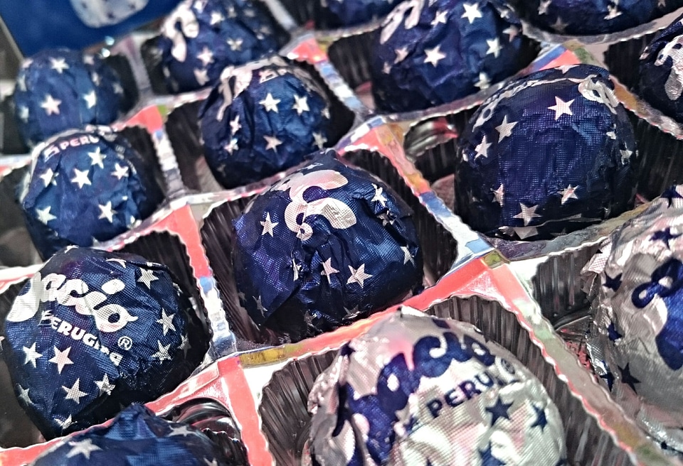 Chocolate perugina baci