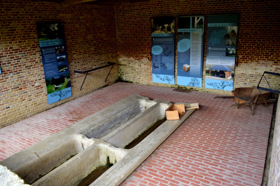 Promenade à Parfondeval et visite de son musée des outils anciens