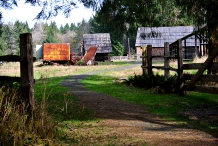 kestner homestead trail path truck buildings historic c bubar march 05 2015