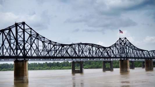 Dual Mississippi River Bridges