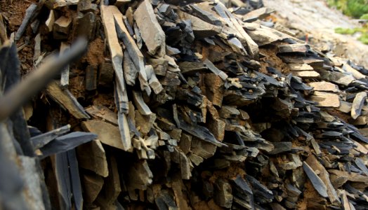 rocks geology flakes pzaidel credit required