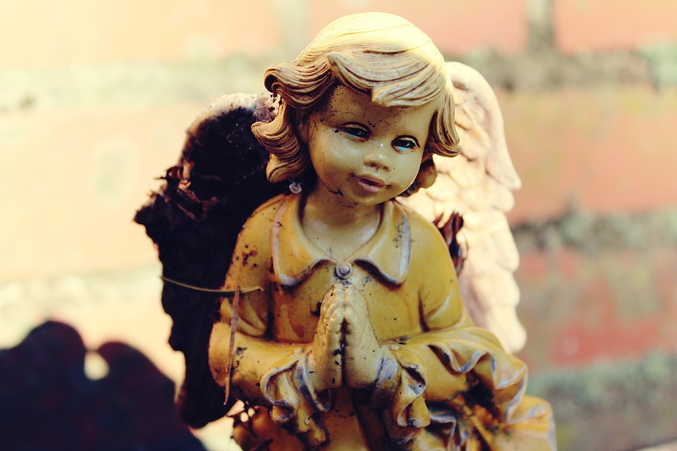 Wing cemetery woman