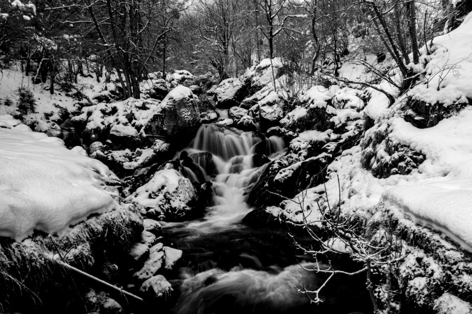 jolie cascade prés de cauterets photo