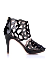 INSPIRE BLACK PATENT £220