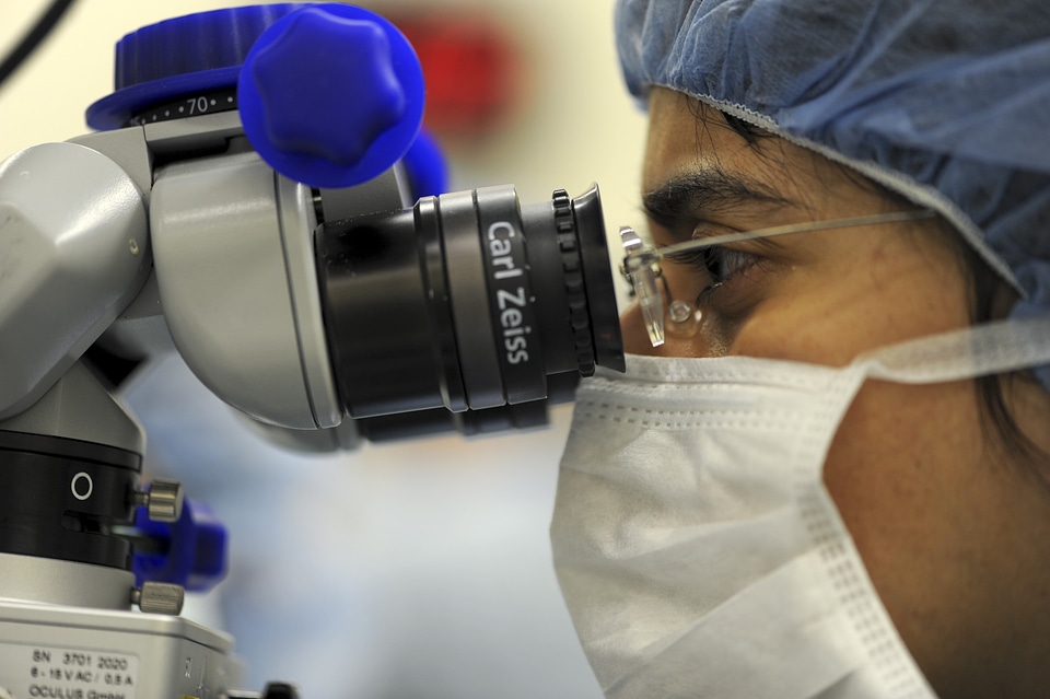 Operation cornea eye