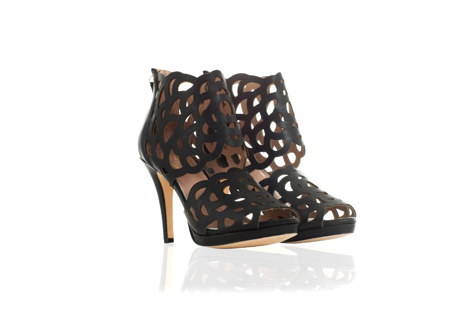 INSPIRE BLACK £230