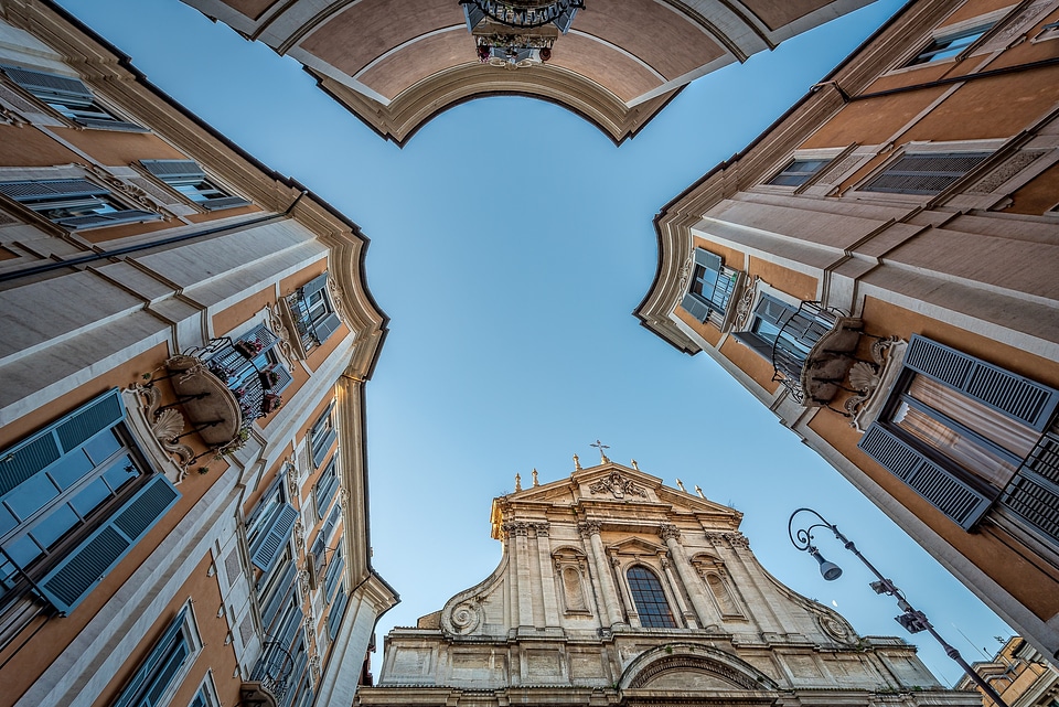 Church exzerior sky