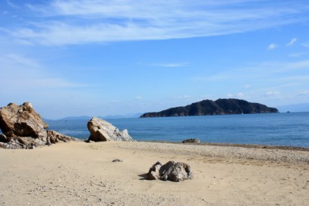 060 飛石の浜から見た江ノ島
