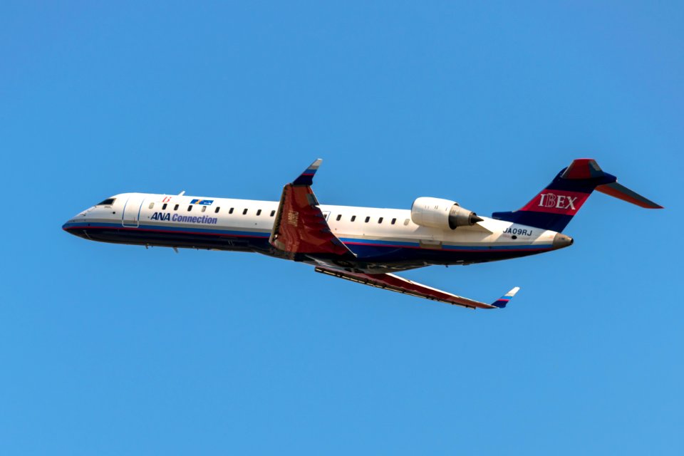 CL-600-2C10 Regional Jet CRJ-702  JA09RJ