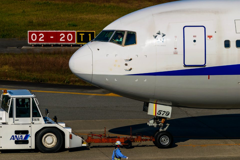 Boeing 767-381 (JA8579)