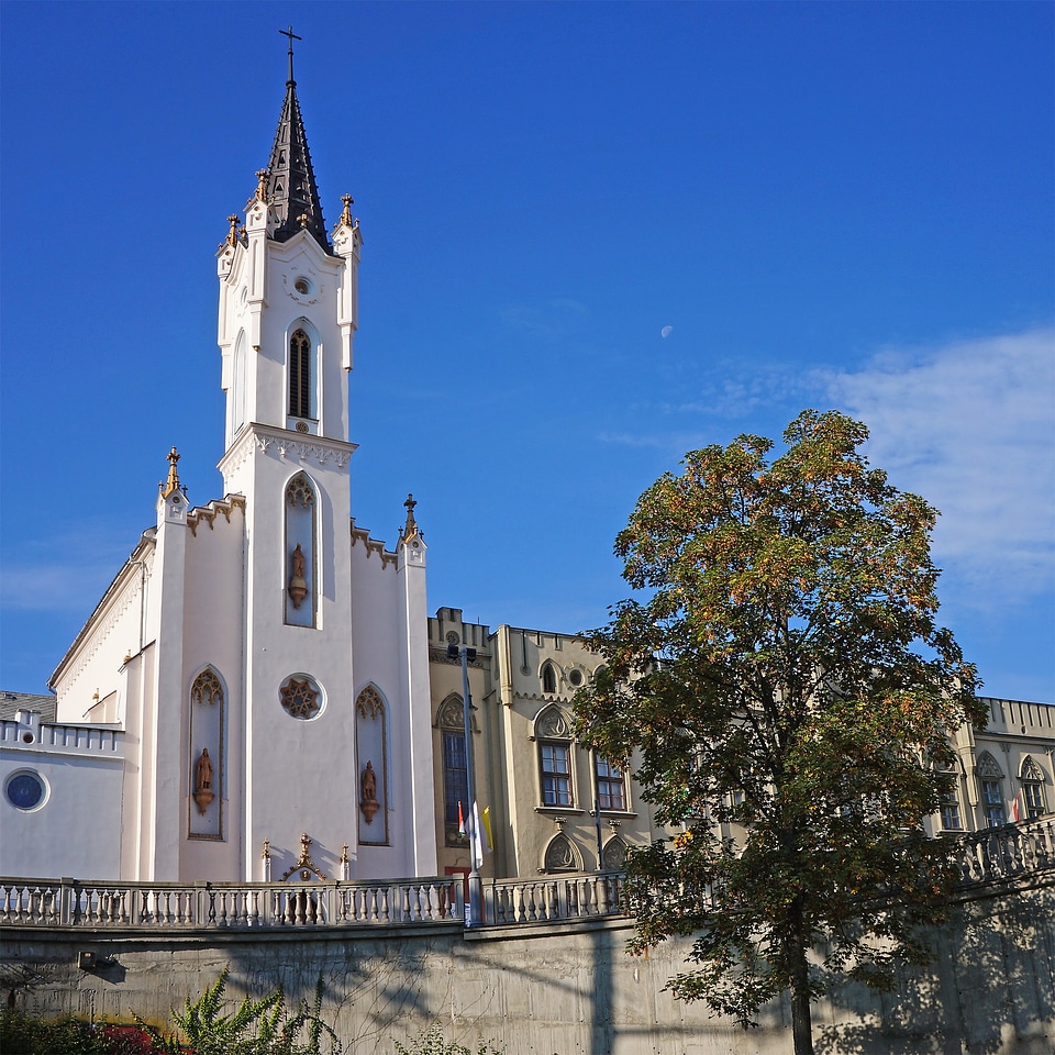 Architecture regina mundi veszprém